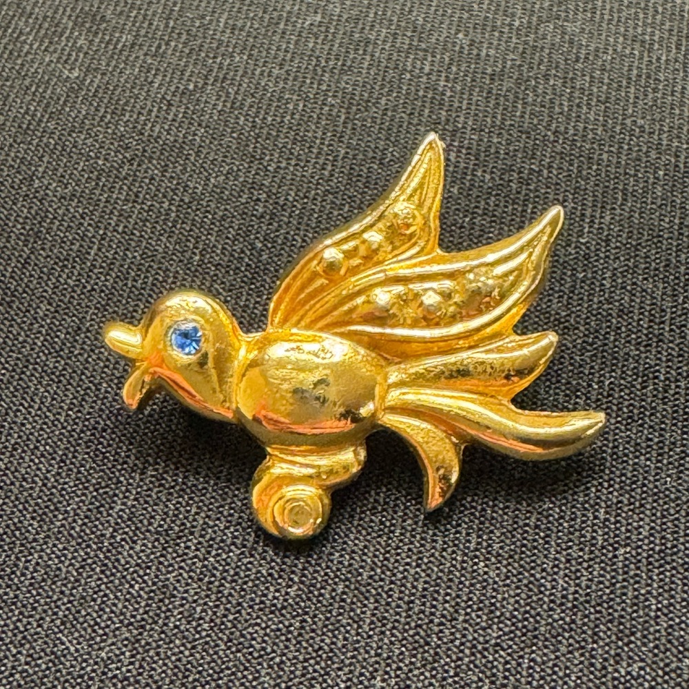 Vintage Swallow Pin - Bird of Happiness - Picture 3 of 5